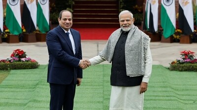 Egyptian President Abdel Fattah El Sisi shakes hands with Prime Minister Narendra Modi. (File photo / Reuters)