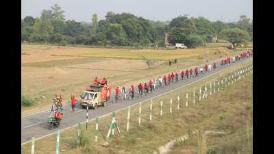 The SP’s cycle rally arrived in Dariyabad, Barabanki, on Saturday and is set to conclude in Saifai, Etawah, on the birth anniversary of the party’s founder, the late Mulayam Singh Yadav, on November 22. (HT ) The SP’s cycle rally arrived in Dariyabad, Barabanki, on Saturday and is set to conclude in Saifai, Etawah, on the birth anniversary of the party’s founder, the late Mulayam Singh Yadav, on November 22. (HT )