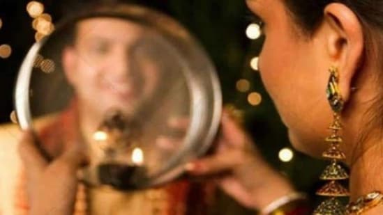 Karwa Chauth 2023: Who was the first woman to observe the fast? Know the story of Karwa Chauth (HT File Photo)