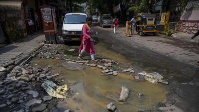 Mumbai, India - Oct. 13, 2023: Sewage water overflow on the road at Tagore Nagar, Vikroli in Mumbai, India, on Friday, October 13, 2023. (Photo by Satish Bate/ Hindustan Times) (Hindustan Times) Mumbai, India - Oct. 13, 2023: Sewage water overflow on the road at Tagore Nagar, Vikroli in Mumbai, India, on Friday, October 13, 2023. (Photo by Satish Bate/ Hindustan Times) (Hindustan Times)
