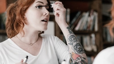 Step 5: Mascara - Apply a coat of mascara to your lashes. Wiggle the wand from the base to the tips to add volume and length. (Unsplash) Step 5: Mascara - Apply a coat of mascara to your lashes. Wiggle the wand from the base to the tips to add volume and length. (Unsplash)