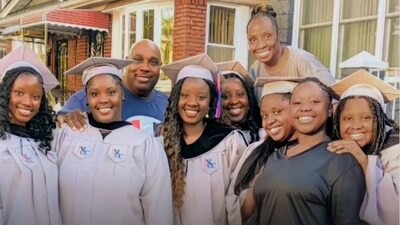Lawrence siblings posing with their parents. (Instagram/@goodnews_movement/)