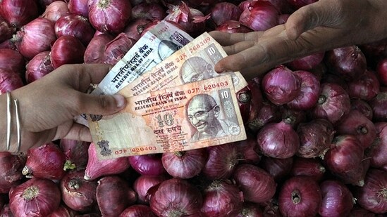 Onions price reaches ₹70 per kg in Bengaluru, likely to see further spike