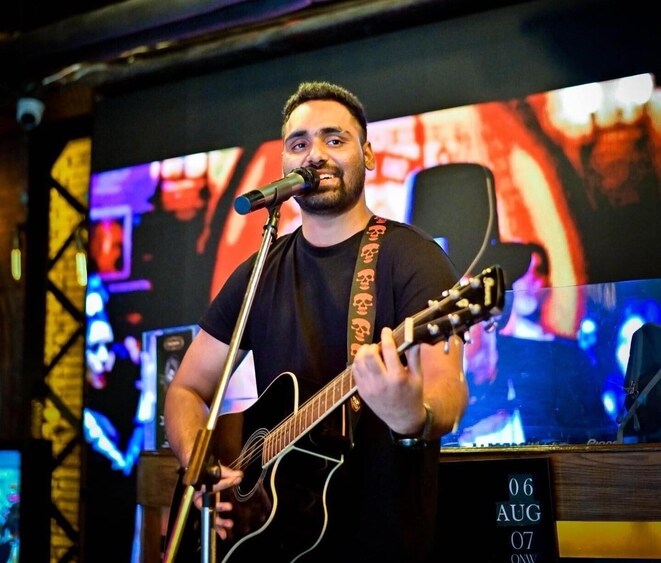 Singer Swaran Dhaliwal's Punjabi number Beparwah is quite popular of late. Singer Swaran Dhaliwal's Punjabi number Beparwah is quite popular of late.