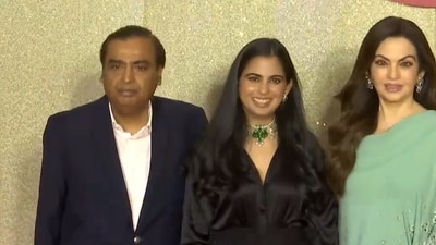 Mukesh Ambani, Isha Ambani, and Nita Ambani at red carpet event of Jio World Plaza launch. (ANI)