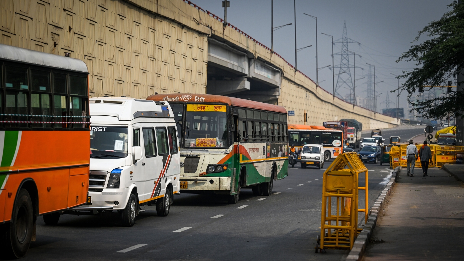 Delhi bans entry of diesel buses, restricts construction work as AQI worsens - Vimarsana News