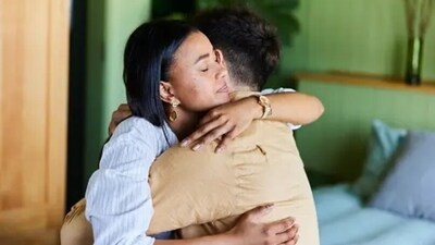 Hugs help in release of Oxytocin levels, thereby improving cardiovascular health. (Unsplash) Hugs help in release of Oxytocin levels, thereby improving cardiovascular health. (Unsplash)