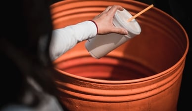 A Grubhub driver told a customer that he delivered a pee-filled cup to him by mistake (Representative image). (Unsplash/@Julio Lopez) A Grubhub driver told a customer that he delivered a pee-filled cup to him by mistake (Representative image). (Unsplash/@Julio Lopez)
