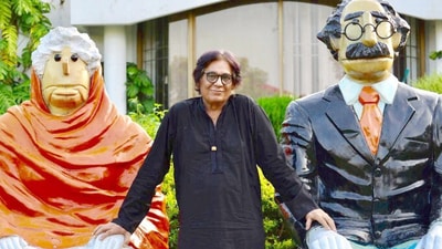 Farooq Qaiser with statues of his puppets (Source: Google Doodle) Farooq Qaiser with statues of his puppets (Source: Google Doodle)