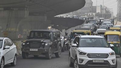 Traffic congestion on the Ludhiana-Ferozepur road. (Gurpreet Singh/HT) Traffic congestion on the Ludhiana-Ferozepur road. (Gurpreet Singh/HT)