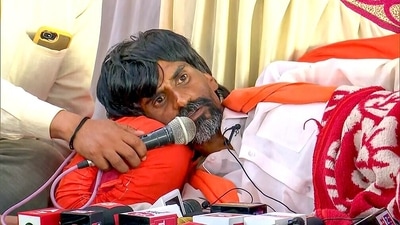 Maratha Reservation activist Manoj Jarange Patil addresses during a press conference over the Maratha reservation issue, in Jalna on Wednesday. (ANI) Maratha Reservation activist Manoj Jarange Patil addresses during a press conference over the Maratha reservation issue, in Jalna on Wednesday. (ANI)