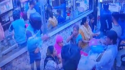 According to police, the incident took place at Prem Vihar in Karawal Nagar where the three man had come to loot the Jai Durga Jewellers showroom According to police, the incident took place at Prem Vihar in Karawal Nagar where the three man had come to loot the Jai Durga Jewellers showroom