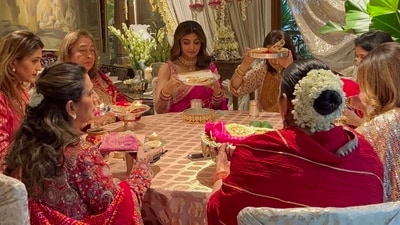 Shilpa Shetty celebrated her Karwa Chauth at Sunita Kapoor's house. Sharing a video of a ritual on her Instagram handle, Shilpa captioned her post, “Happy Karva Chauth ladies. Thankyou @kapoor.sunita for all the meticulous planning and doing all the rituals with so much love.” (Instagram/@kapoor.sunita) Shilpa Shetty celebrated her Karwa Chauth at Sunita Kapoor's house. Sharing a video of a ritual on her Instagram handle, Shilpa captioned her post, “Happy Karva Chauth ladies. Thankyou @kapoor.sunita for all the meticulous planning and doing all the rituals with so much love.” (Instagram/@kapoor.sunita)