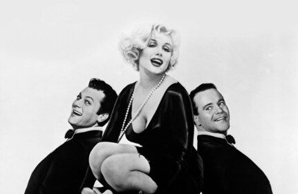 Starring Marilyn Monroe, this film is a 1959 American crime comedy directed, produced and co-written by Billy Wilder, Starring Marilyn Monroe, this film is a 1959 American crime comedy directed, produced and co-written by Billy Wilder,