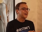 Vidhu Vinod Chopra recalls the time Amitabh Bachchan offered to work with him before his debut.