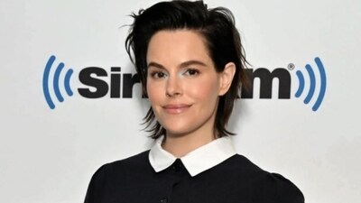 Emily Hampshire (Instagram/@emilyhampshire) Emily Hampshire (Instagram/@emilyhampshire)