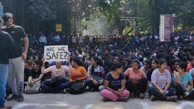 Hundreds of Students on Thursday staged a demonstration in protest at IIT-BHU (HT Photo) Hundreds of Students on Thursday staged a demonstration in protest at IIT-BHU (HT Photo)