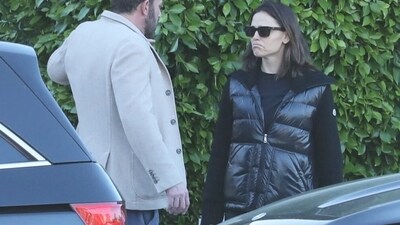 Ben Affleck and Jennifer Garner's awkward Halloween encounter at children's school. (X) Ben Affleck and Jennifer Garner's awkward Halloween encounter at children's school. (X)