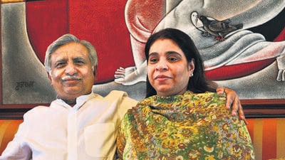 Jet Airway Chairman Naresh Goyal with his wife Aneeta Goyal during the press conference at his residence. Jet Airways Ltd on Thursday its board had approved the acquisition of Air Sahara for $500 million. HT PHOTO BY MANOJ PATIL. 19/01/2006 (HT PHOTO) Jet Airway Chairman Naresh Goyal with his wife Aneeta Goyal during the press conference at his residence. Jet Airways Ltd on Thursday its board had approved the acquisition of Air Sahara for $500 million. HT PHOTO BY MANOJ PATIL. 19/01/2006 (HT PHOTO)