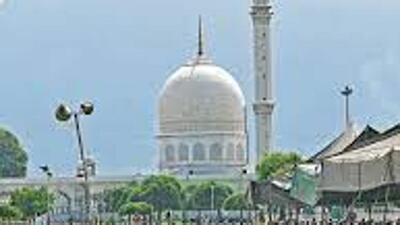 Owing to the growing menace of drug addiction in Kashmir valley, the authorities and civil society are roping in Imams (those who lead prayers in mosques) to fight against drug abuse in the valley. (HT File Photo) Owing to the growing menace of drug addiction in Kashmir valley, the authorities and civil society are roping in Imams (those who lead prayers in mosques) to fight against drug abuse in the valley. (HT File Photo)