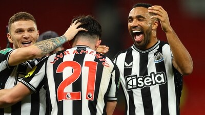 Newcastle United's Callum Wilson and Kieran Trippier celebrate with Valentino Livramento after the match (REUTERS)