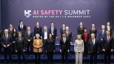 Bruno Le Maire, France's finance minister, Robert Habeck, Germany's economy minister, Ursula von der Leyen, president of the European Commission, US Vice President Kamala Harris, Rishi Sunak, UK prime minister, Giorgia Meloni, Italy's prime minister, Antonio Guterres, secretary-general of the United Nations (UN) and Richard Marles, Australia's deputy prime minister and defense minister, front row, left to right, during a family photo with delegates on day two of the AI Safety Summit 2023 at Bletchley Park in Bletchley, UK. (Bloomberg) Bruno Le Maire, France's finance minister, Robert Habeck, Germany's economy minister, Ursula von der Leyen, president of the European Commission, US Vice President Kamala Harris, Rishi Sunak, UK prime minister, Giorgia Meloni, Italy's prime minister, Antonio Guterres, secretary-general of the United Nations (UN) and Richard Marles, Australia's deputy prime minister and defense minister, front row, left to right, during a family photo with delegates on day two of the AI Safety Summit 2023 at Bletchley Park in Bletchley, UK. (Bloomberg)