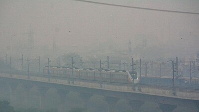 Delhi schools to remain shut for 2 days amid nosediving air quality Delhi schools to remain shut for 2 days amid nosediving air quality