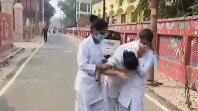 Nursing students fell ill after chlorine gas leakage at Mathura CMO office campus.