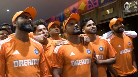 Indian cricketers watching Sachin Tendulkar on big screen