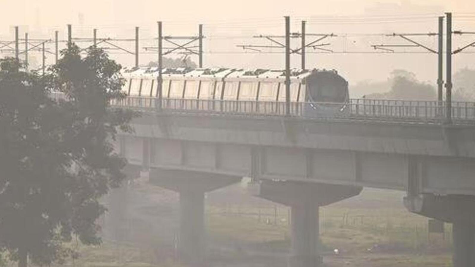 Delhi AQI improves marginally, but remains in 'severe' category at 413 | Latest News Delhi - Vimarsana News