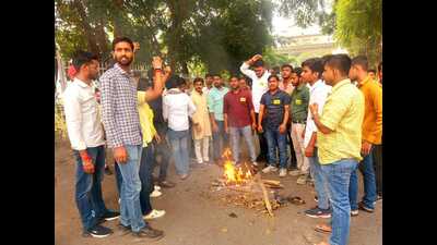 ABVP representatives underscored their deep concern regarding the incident of molestation involving a female IIT BHU student (HT Photo) ABVP representatives underscored their deep concern regarding the incident of molestation involving a female IIT BHU student (HT Photo)