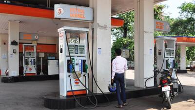 Jharkhand government scheme aiming to provide consumers with a subsidy of ₹25 per litre on petrol failed to attract beneficiaries (Agencies File) Jharkhand government scheme aiming to provide consumers with a subsidy of ₹25 per litre on petrol failed to attract beneficiaries (Agencies File)