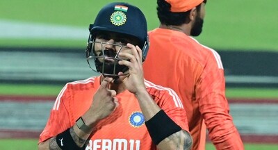 Virat Kohli during India's practice session ahead of the World Cup match against South Africa in Kolkata (Samir Jana/HT) Virat Kohli during India's practice session ahead of the World Cup match against South Africa in Kolkata (Samir Jana/HT)