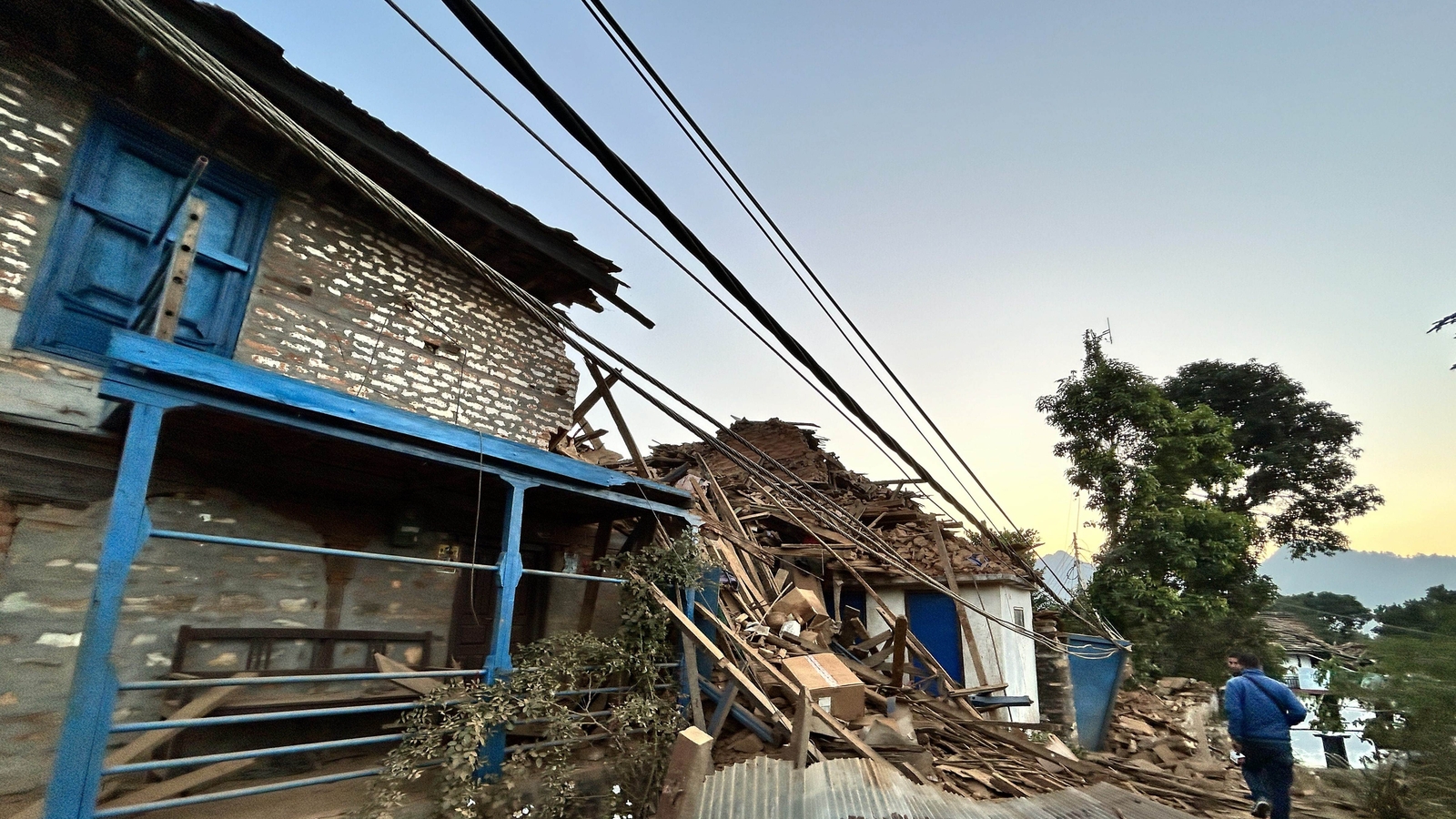 Nepal earthquake: Municipality at epicentre witnesses miraculous escape - Vimarsana News