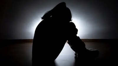 Experiencing betrayal or rejection in a relationship can also make us feel abandoned and trigger us. (Unsplash) Experiencing betrayal or rejection in a relationship can also make us feel abandoned and trigger us. (Unsplash)