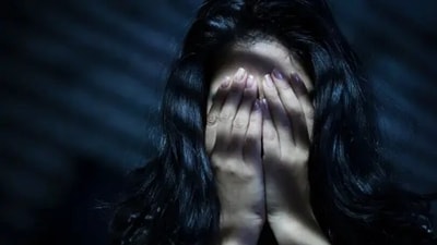 Experiencing divorce or heartbreak in a romantic relationship can also make us feel that we are being abandoned by the people we loved. (Unsplash) Experiencing divorce or heartbreak in a romantic relationship can also make us feel that we are being abandoned by the people we loved. (Unsplash)
