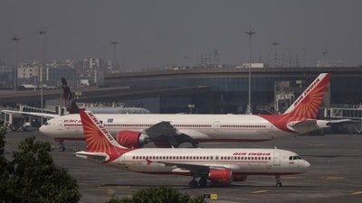 Mumbai Airport (Reuters) Mumbai Airport (Reuters)