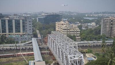 Mumbai, India - Nov. 5, 2023: The Central Railway carried out a megablock overnight to launch second span of girder for construction of Road Over Bridge (ROB) by BMC at Vidyavihar station in Mumbai, India, on Sunday, November 5, 2023. (Photo by Satish Bate/ Hindustan Times) (Hindustan Times) Mumbai, India - Nov. 5, 2023: The Central Railway carried out a megablock overnight to launch second span of girder for construction of Road Over Bridge (ROB) by BMC at Vidyavihar station in Mumbai, India, on Sunday, November 5, 2023. (Photo by Satish Bate/ Hindustan Times) (Hindustan Times)