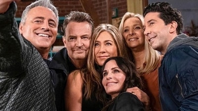 Friends starred Matthew Perry, Jennifer Aniston, Courteney Cox, David Schwimmer, Matt LeBlanc and Lisa Kudrow. Friends starred Matthew Perry, Jennifer Aniston, Courteney Cox, David Schwimmer, Matt LeBlanc and Lisa Kudrow.
