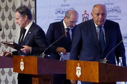 US Secretary of State Antony Blinken (Left), Egyptian Foreign Minister Sameh Shoukry (Right) and Jordanian Deputy Prime Minister and Foreign Minister Ayman Safadi leave at the end of a press conference in Amman on November 4, 2023. (AFP) US Secretary of State Antony Blinken (Left), Egyptian Foreign Minister Sameh Shoukry (Right) and Jordanian Deputy Prime Minister and Foreign Minister Ayman Safadi leave at the end of a press conference in Amman on November 4, 2023. (AFP)
