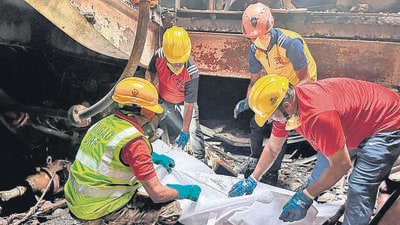Mahad chemical factory fire: 4 more bodies pulled out; death toll touches 11 Mahad chemical factory fire: 4 more bodies pulled out; death toll touches 11