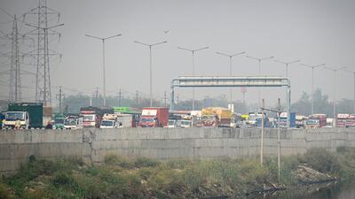 Delhi, meanwhile, recorded a maximum temperature of 31.5°C Celsius on Monday — a degree above the normal. (Sanchit Khanna/HT Photo) Delhi, meanwhile, recorded a maximum temperature of 31.5°C Celsius on Monday — a degree above the normal. (Sanchit Khanna/HT Photo)