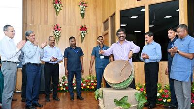 Jharkhand CM Hemant Soren tries his hand in beating the drums during the launch of Abua Dishom campaign in Ranchi on Monday. (ANI)