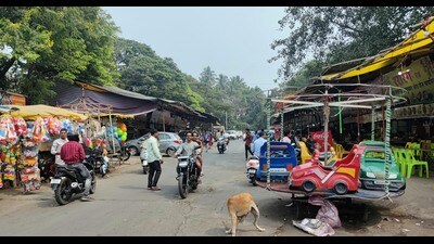 Saras Baug is an iconic garden in Pune and a popular draw among tourists, devotees of Lord Ganesh, and city residents. (RAHUL RAUT/ HT PHOTO) Saras Baug is an iconic garden in Pune and a popular draw among tourists, devotees of Lord Ganesh, and city residents. (RAHUL RAUT/ HT PHOTO)