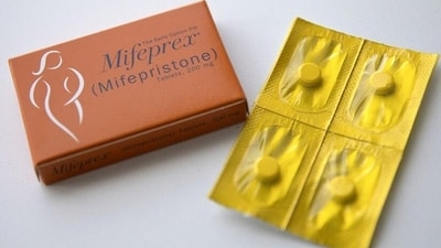 Mifepristone und misoprostol are widely considered "abortion pills" (Erin Hooley/Chicago Tribune/TNS/Abaca/picture alliance) Mifepristone und misoprostol are widely considered "abortion pills" (Erin Hooley/Chicago Tribune/TNS/Abaca/picture alliance)
