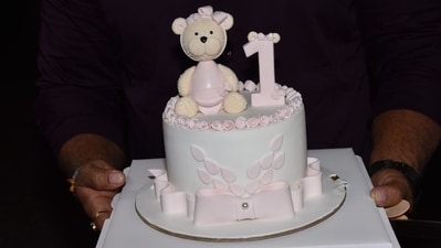 Raha Kapoor's teddy bear-themed birthday cake Raha Kapoor's teddy bear-themed birthday cake