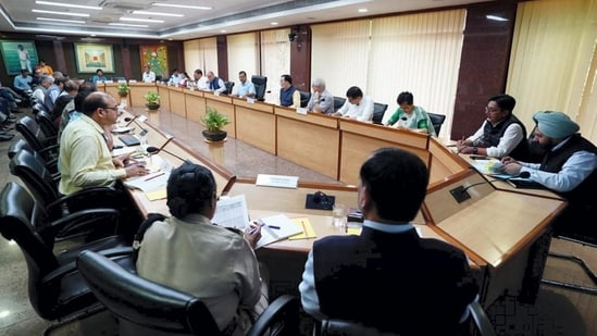 New Delhi: Delhi Chief Minister Arvind Kejriwal chairs a high-level meeting on pollution in the national capital, at the Delhi Secretariat, Monday, Nov. 6, 2023. Delhi Ministers Gopal Rai, Kailash Gahlot, Atishi Singh and Saurabh Bhardwaj are also seen. New Delhi: Delhi Chief Minister Arvind Kejriwal chairs a high-level meeting on pollution in the national capital, at the Delhi Secretariat, Monday, Nov. 6, 2023. Delhi Ministers Gopal Rai, Kailash Gahlot, Atishi Singh and Saurabh Bhardwaj are also seen.