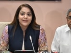 Shelly Oberoi, Mayor of Delhi addresses a press conference on the Diwali bonus to the employees of MCD at Civic center in New Delhi. (Hindustan Times)