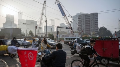 Latest data shows that onshore volume of yuan trading against the dollar slumped to a record low of 1.85 trillion yuan ($254.05 billion) in October, a 73% drop from the August level. (Bloomberg) Latest data shows that onshore volume of yuan trading against the dollar slumped to a record low of 1.85 trillion yuan ($254.05 billion) in October, a 73% drop from the August level. (Bloomberg)