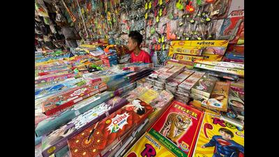 Shopkeeper awaits customers in hopes of making good sales ahead of Diwali. (HT Photo) Shopkeeper awaits customers in hopes of making good sales ahead of Diwali. (HT Photo)